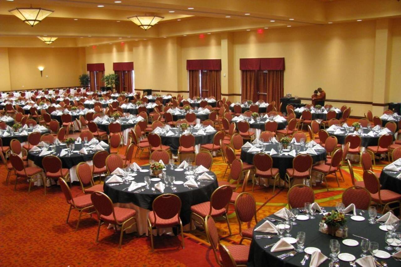 Embassy Suites San Marcos Hotel Conference Center Экстерьер фото