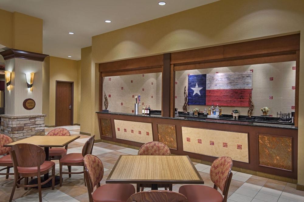 Embassy Suites San Marcos Hotel Conference Center Экстерьер фото