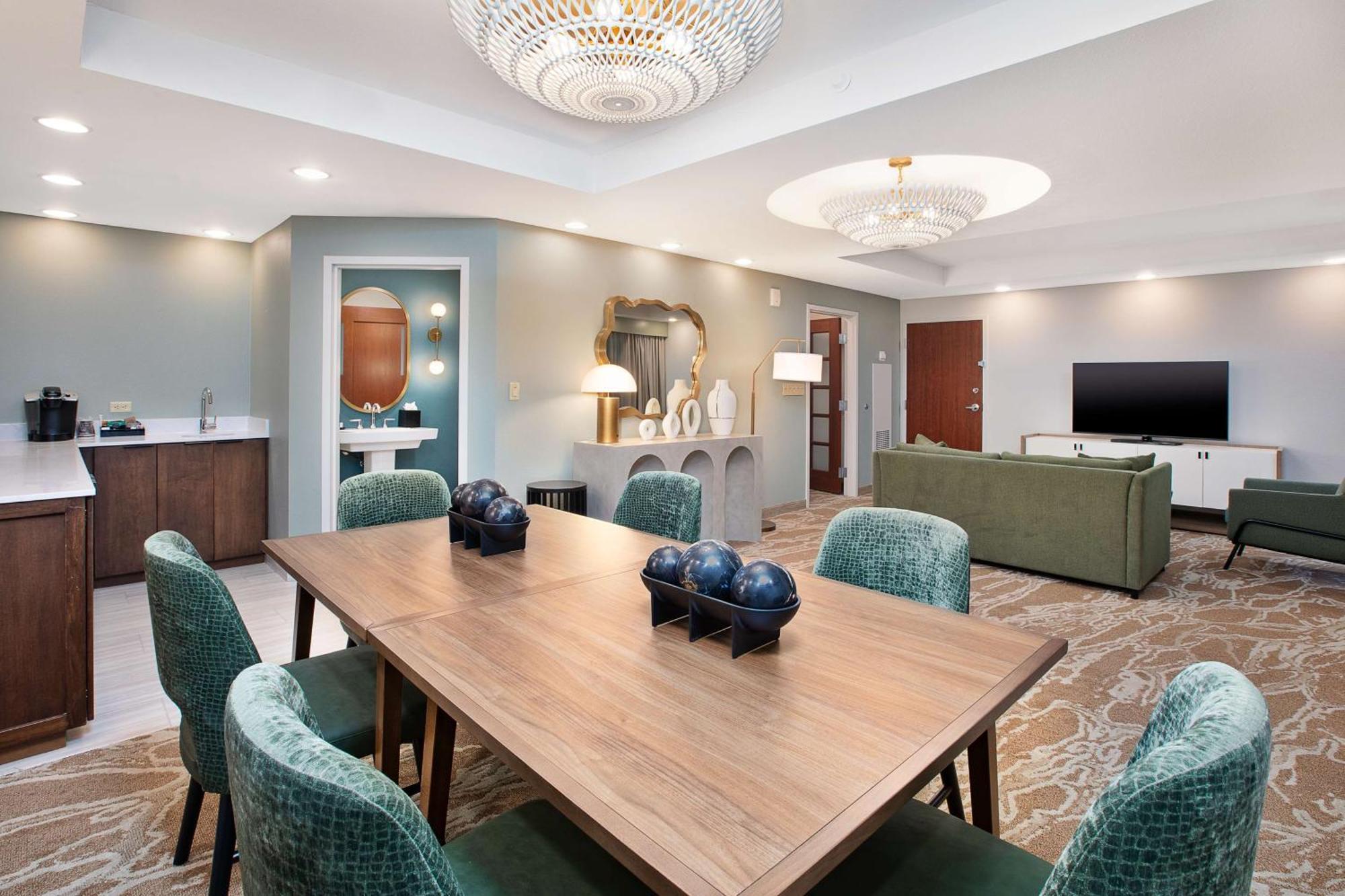 Embassy Suites San Marcos Hotel Conference Center Экстерьер фото