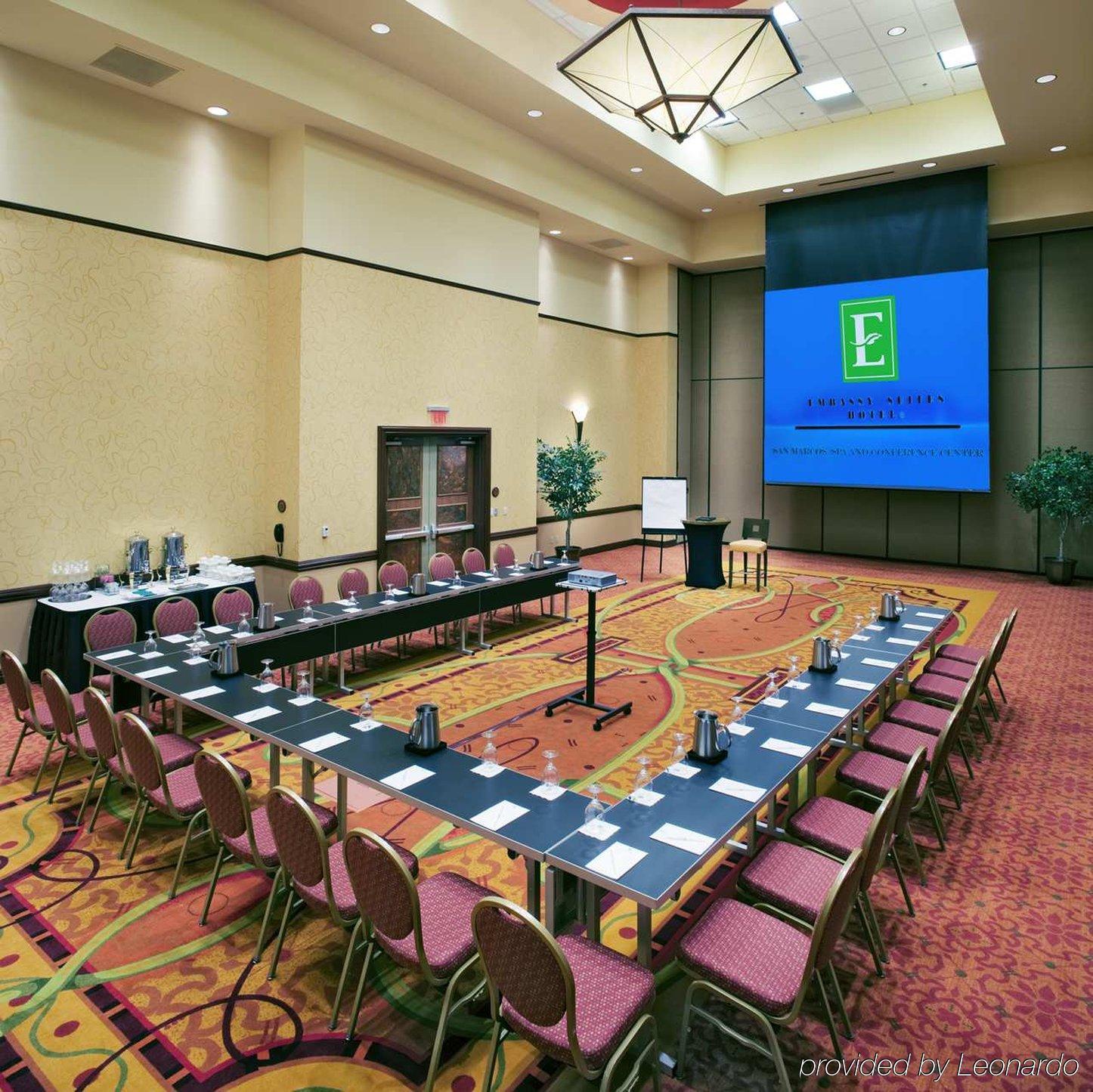 Embassy Suites San Marcos Hotel Conference Center Удобства фото