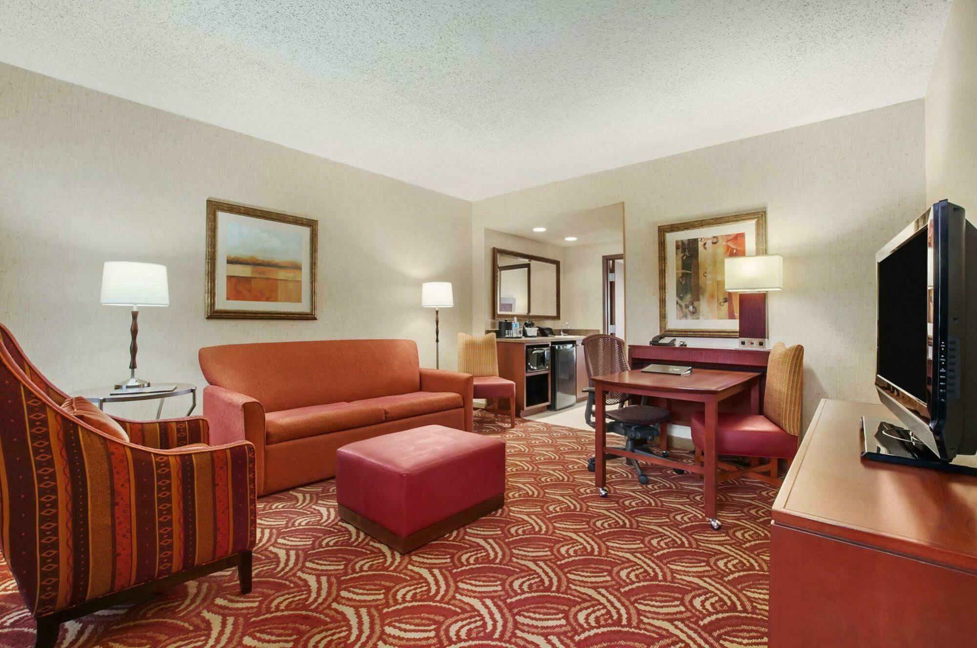 Embassy Suites San Marcos Hotel Conference Center Номер фото
